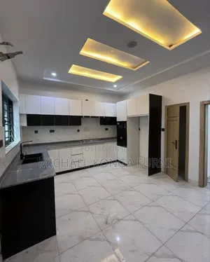 Standard Kitchen