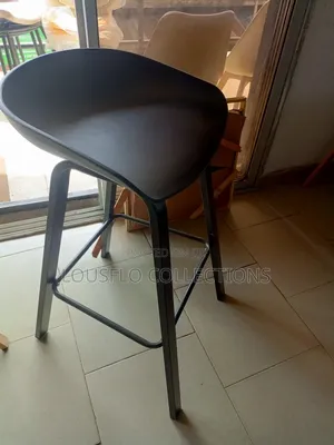 Quality Bar Stool With Iron Leg