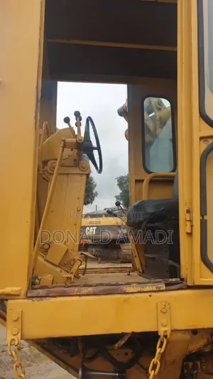 Grader 12 G