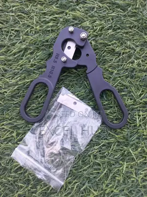 Cue Tip Scissors