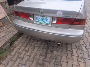 Toyota Camry 2002 Gold