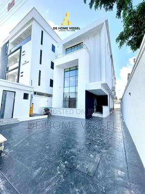 4bdrm Duplex in Lekki Phase 1 for sale