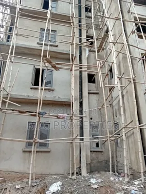3bdrm Block of Flats in Idu for sale