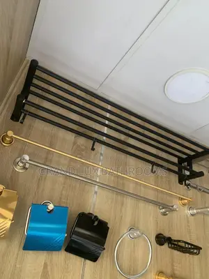 Wall-mounted Bathroom Storage Rack With Towel Bar And Hooks