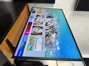 43 Inch Samsung Uhd HDR With Full Smart Options Netflix 