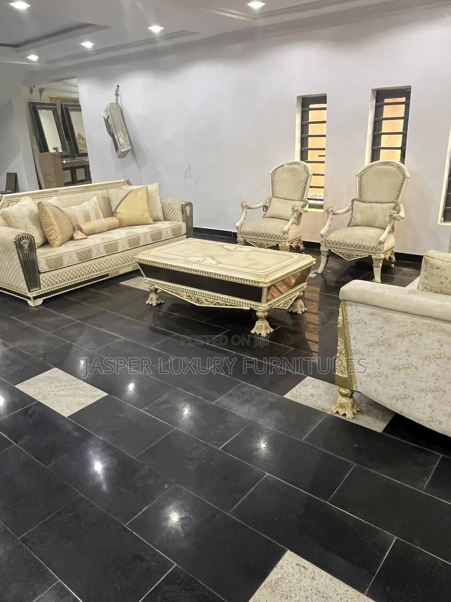 Royal Sofa Set