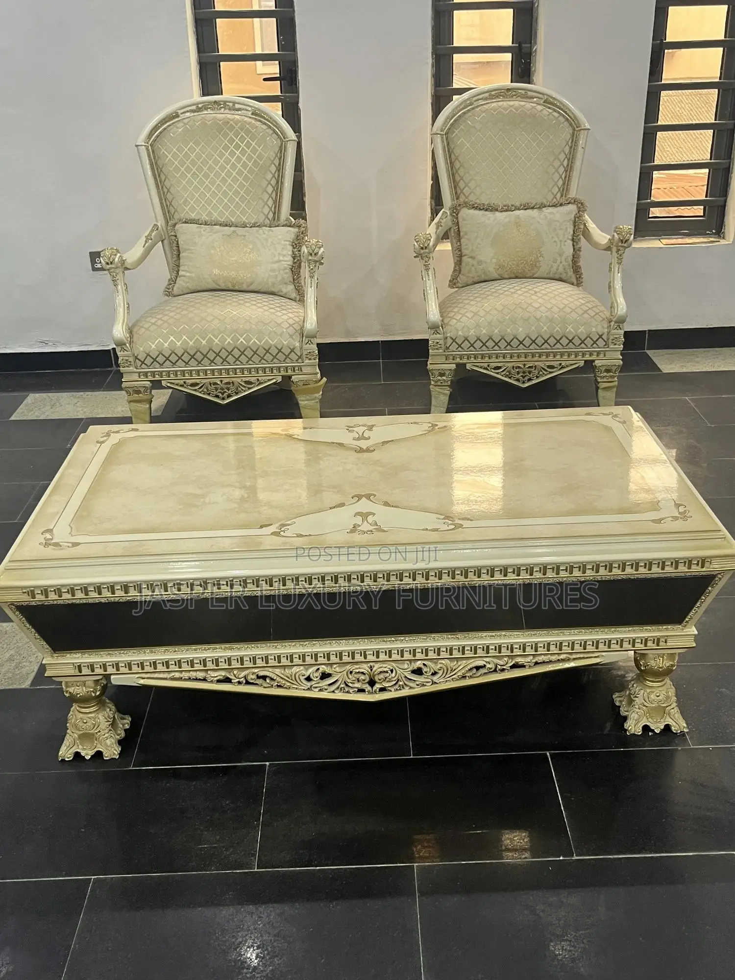 Royal Sofa Set