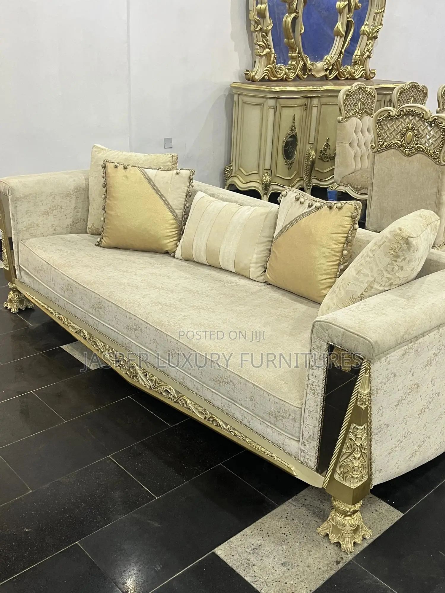 Royal Sofa Set