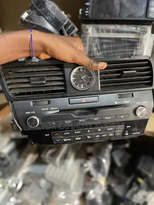 Rx 350 018 Radio Face