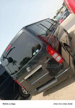 Toyota HiAce 2012 Black
