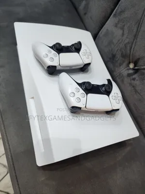 Super Neat Uk Used Ps 5 Fat With 2 Pads and 12 Games .