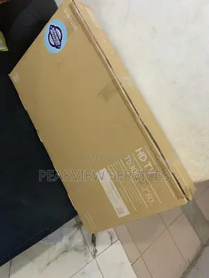 Perfect Fit, Smarter Screen – Samsung 32-Inch Tv