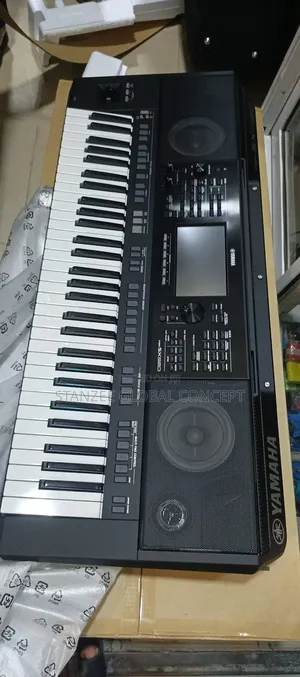 Yamaha PSR-SX920 61-Key Arranger Workstation Keyboard