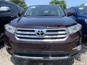 Toyota Highlander Limited 2012 Burgundy