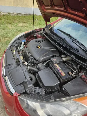 Hyundai Elantra GLS Sedan FWD (1.8L 4cyl 6A) 2013 Red