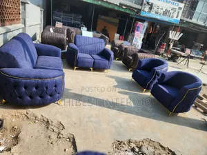 Sitting Complete Set of 7 Seaters Chairs