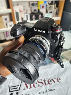 Panasonic Lumix S1 Full Frame Camera With 15mm Macro Lens