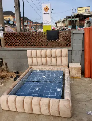 4.5 X6 Bubble Bedframe and Drawer