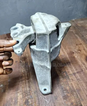 2016-2022 Honda Civic 2.0l and 1.5l Front Right Engine Mount