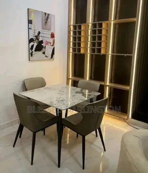 Flat Dining Top With Four Chairs