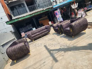 Luxury Upholstery Padded Sofa Chairs