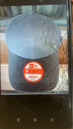 Snapback Face Cap