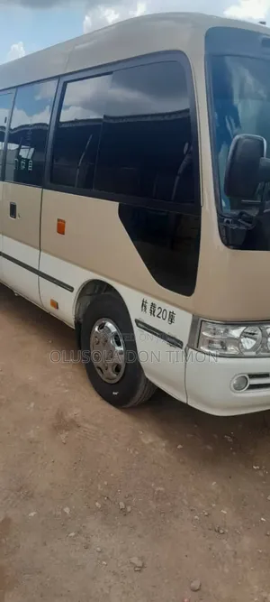 2015 Coaster Bus for Hire