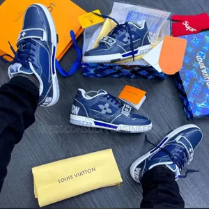 *New Louis Vuitton Lv Trainer Leather Low Trainers Blue*