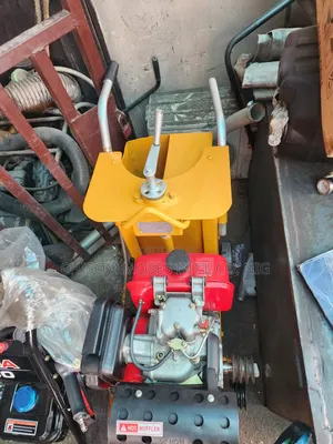 Diesel Asphalt/Concrete Cutting Machine