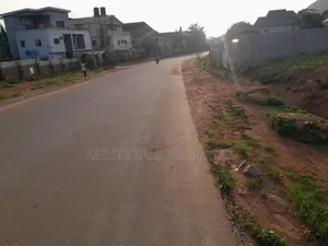 Land for Sale Commercial 1,700sqm in Dawaki