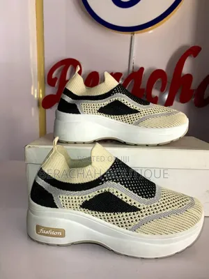 Quality Easy to Wear Sneakers for Ladies at Promo Price
