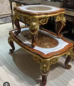 Luxury Center Table With 2 Stool