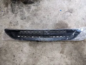 Bumper Grille Hyundai Azera 2014 Available