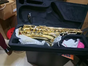 Yamaha Gold Tenor Saxophone