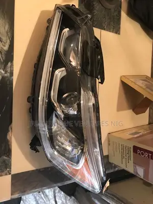 Head Light 16-17 Honda Accord.