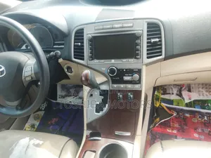 Toyota Venza V6 AWD 2010 Beige