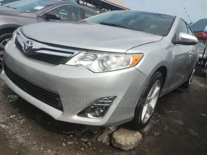Toyota Camry LE 4dr Sedan (2.5L 4cyl 6A) 2012 Silver