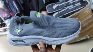 Skechers (Arch Fit)