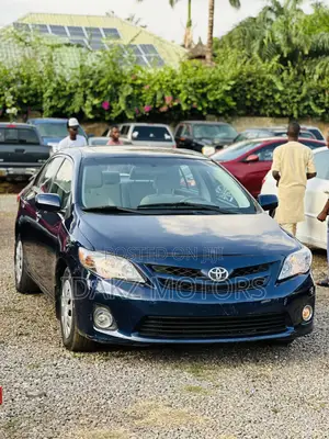 Toyota Corolla LE Special Edition 4dr Sedan (1.8L 4cyl 4A) 2013 Blue