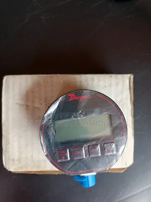 Dwyer Dpg-111 Digital Pressure Gauge With 0.25% Accuracy.