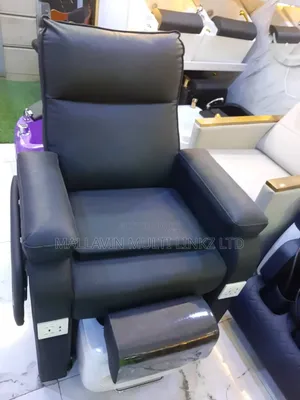 Executive Exotic Barber Chair