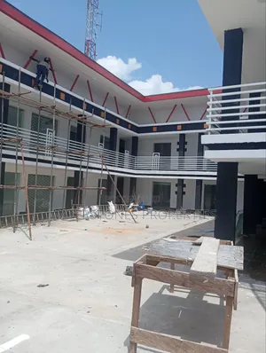Shop to Let in Asaba
