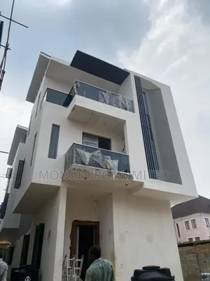 5bdrm Duplex in Ikeja for sale