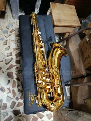 Yamaha Alto Saxophone (Gold)
