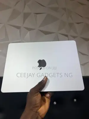 Laptop Apple MacBook Air 2023 M2 8GB Apple M2 SSD 256GB