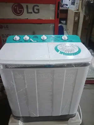 11kg Hisense Twin Top Wash and Spin Washing Machine