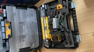 Dewalt 4* 360 Laser Line