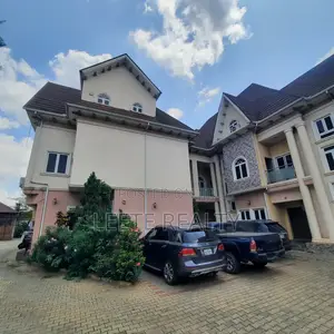 3bdrm Townhouse/Terrace in Jabi for sale