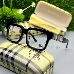 Burberry Quality Luxury Frame Glasses