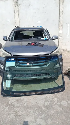 Hyundai Sante Fe 2013 Windscreen ( Sensors)